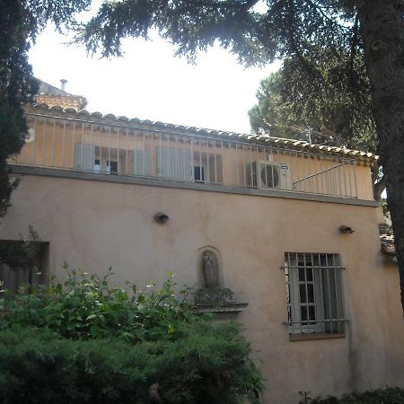 Maison De Ville Aux Couleurs Provencales. Villa Carpentras ภายนอก รูปภาพ